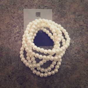 Pearl bracelet